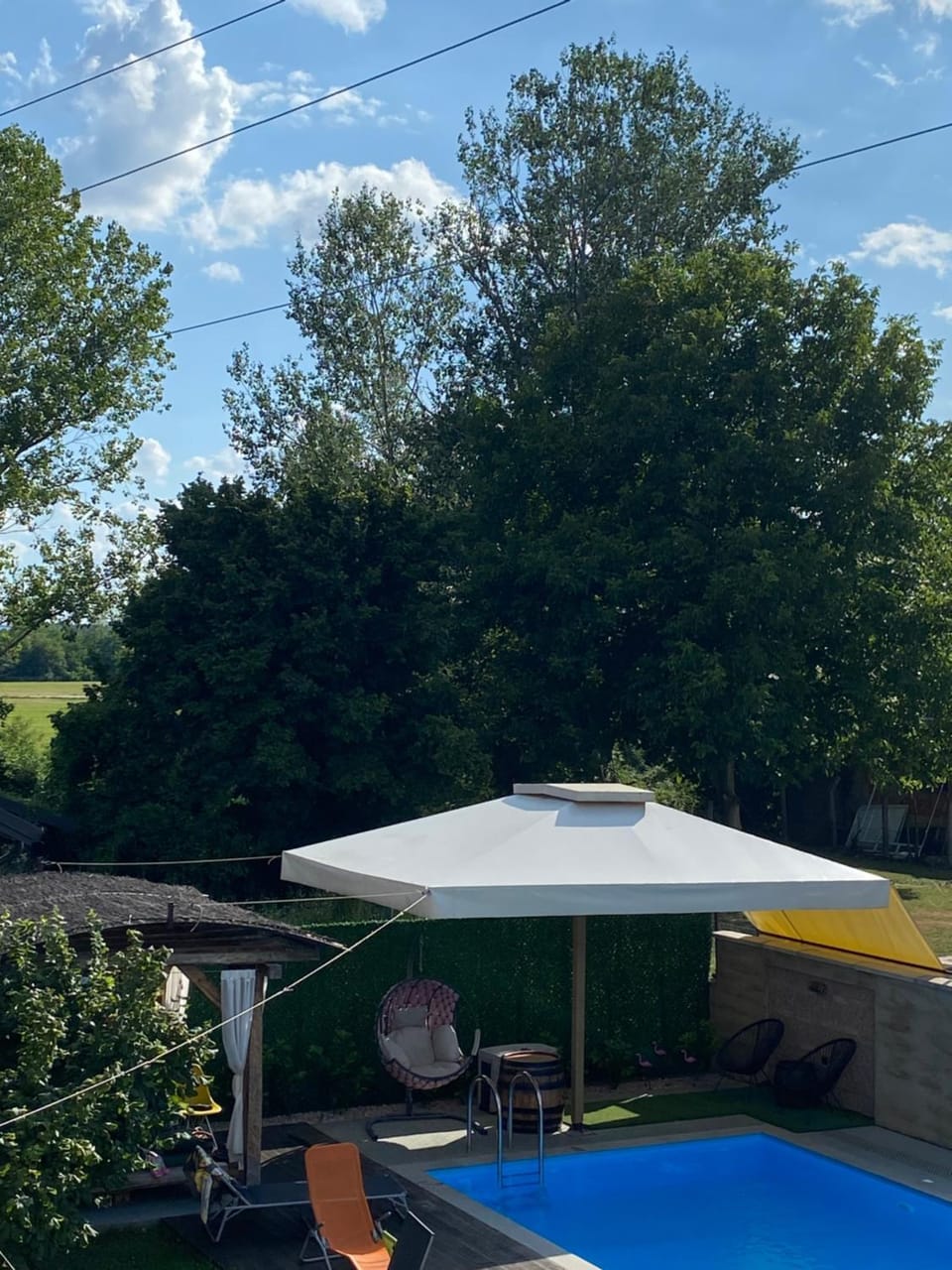 Garden view, Swimming pool, sunbed