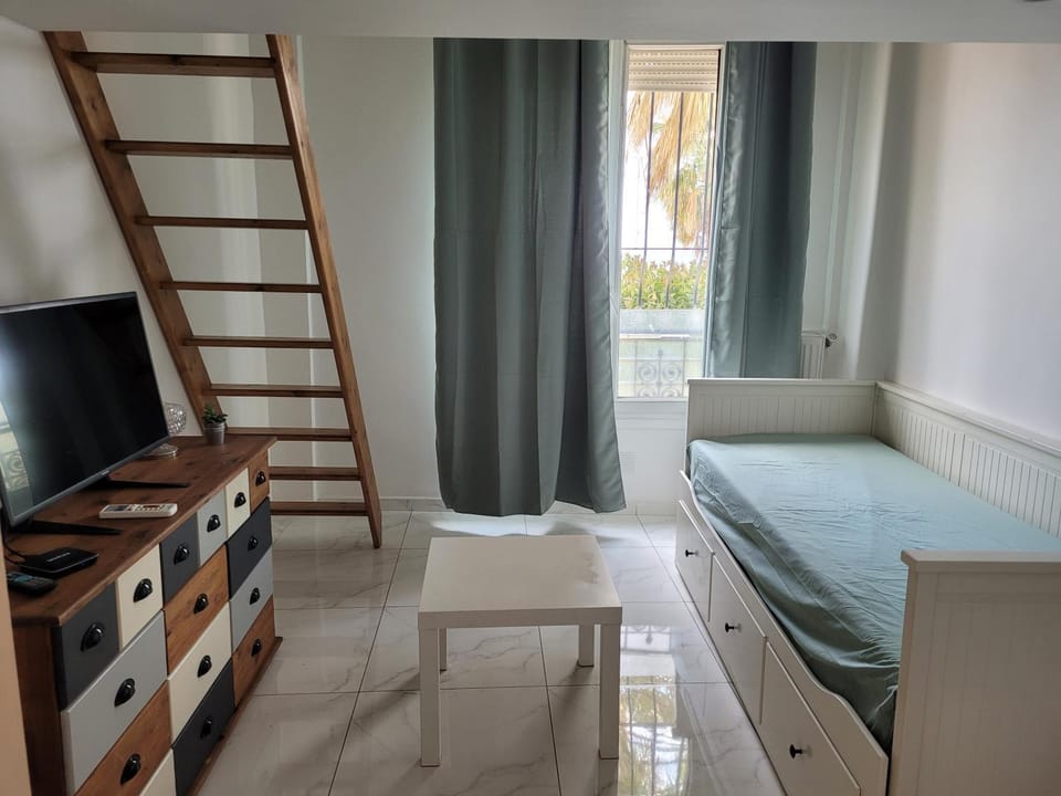 2 pièces promenade des anglais Apartment in Nice