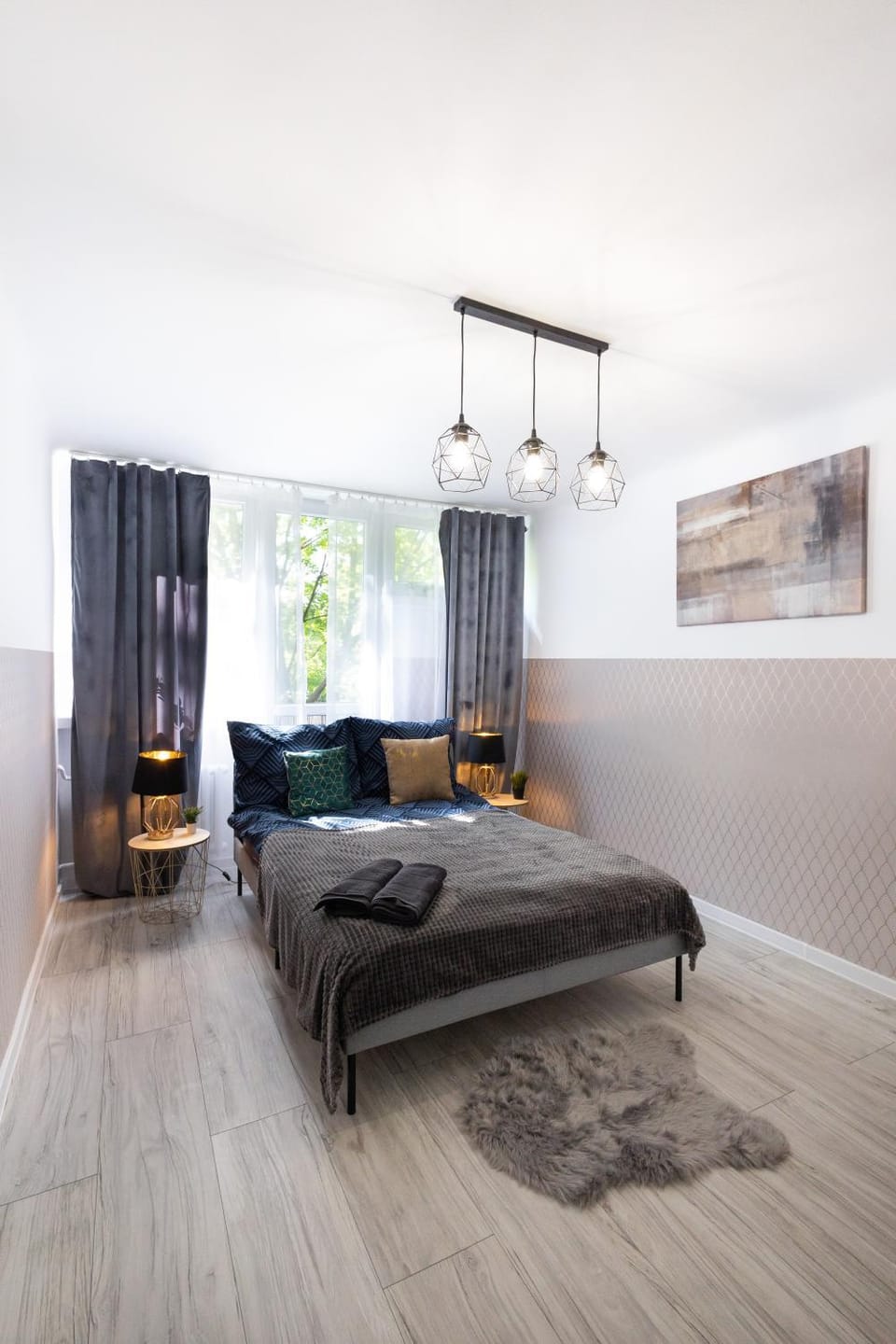Bed, Photo of the whole room, Bedroom