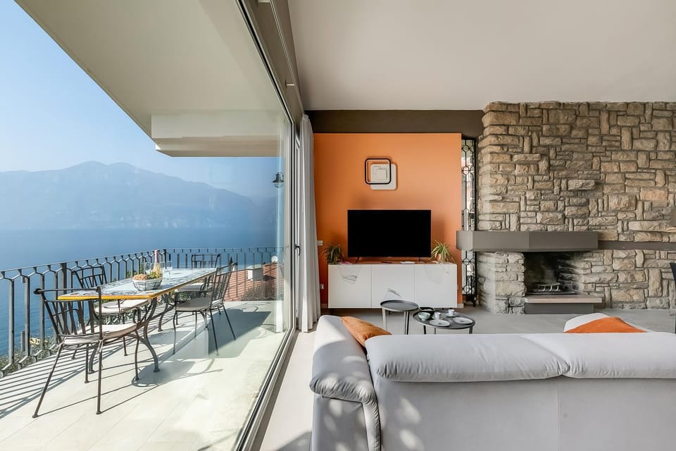 Balcony/Terrace, Living room