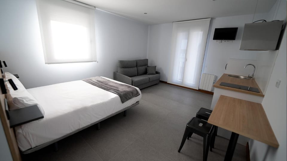 Kitchen or kitchenette, Living room