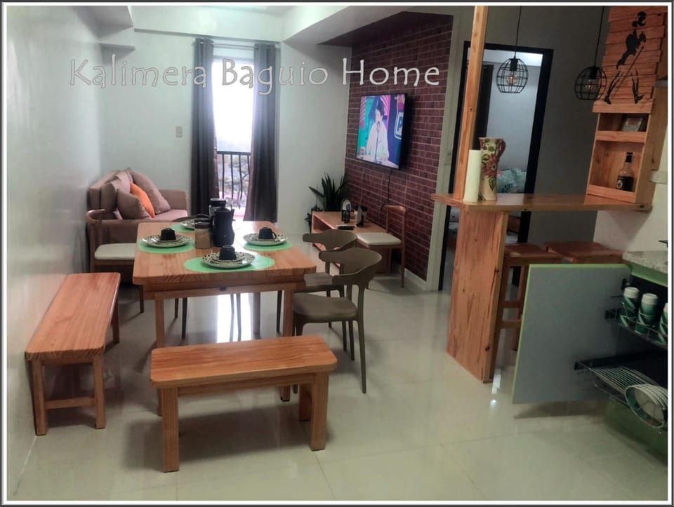 Communal lounge/ TV room, Seating area, Dining area, oven