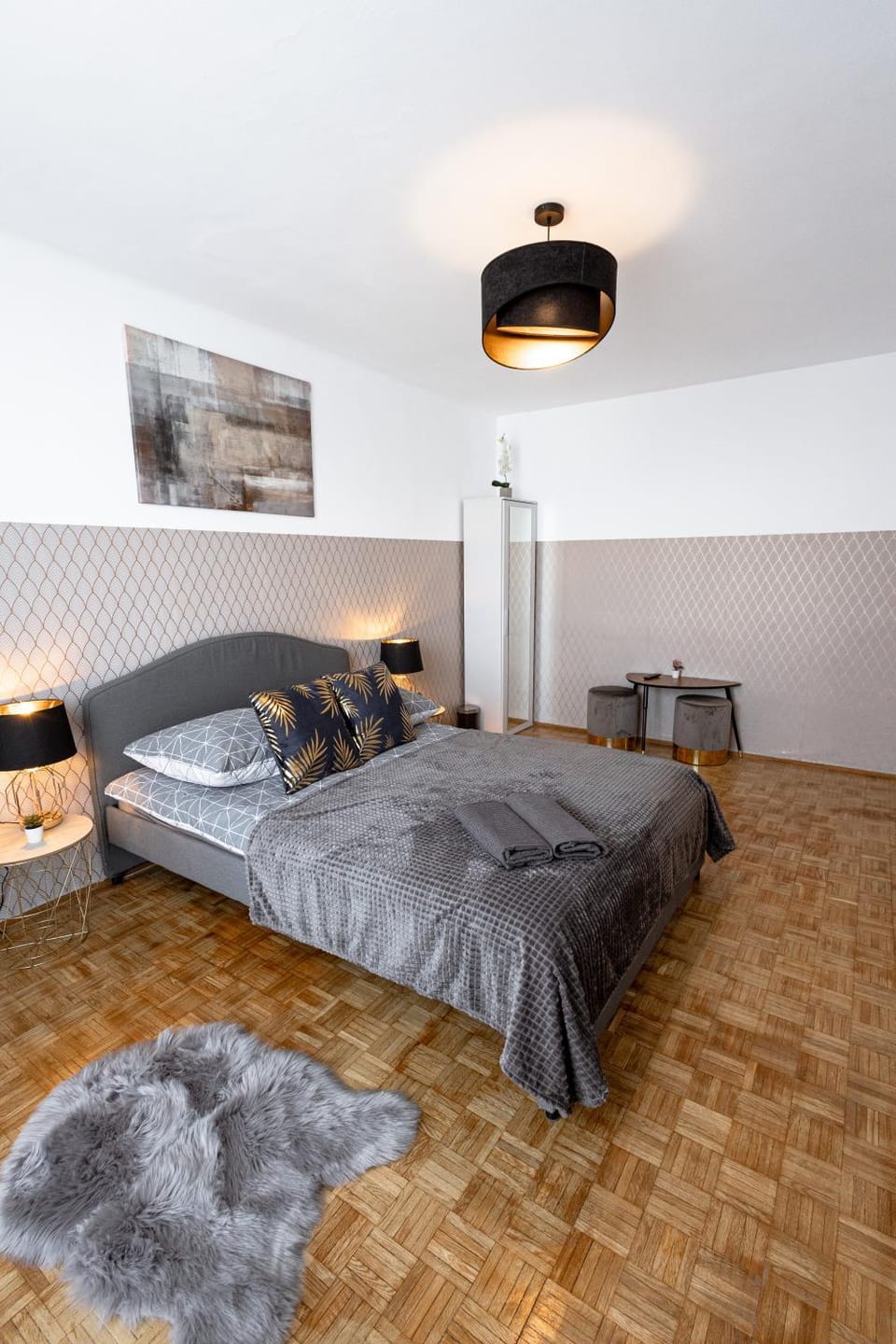 Bed, Photo of the whole room, Bedroom