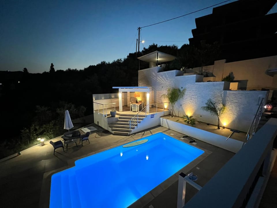 Night, Natural landscape, View (from property/room), Balcony/Terrace, Pool view, Swimming pool