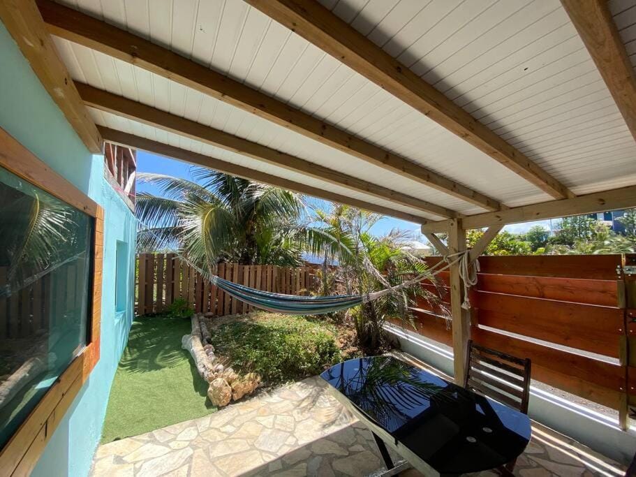 View (from property/room), Balcony/Terrace, Garden view
