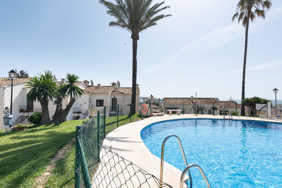 Garden, Swimming pool, Swimming pool