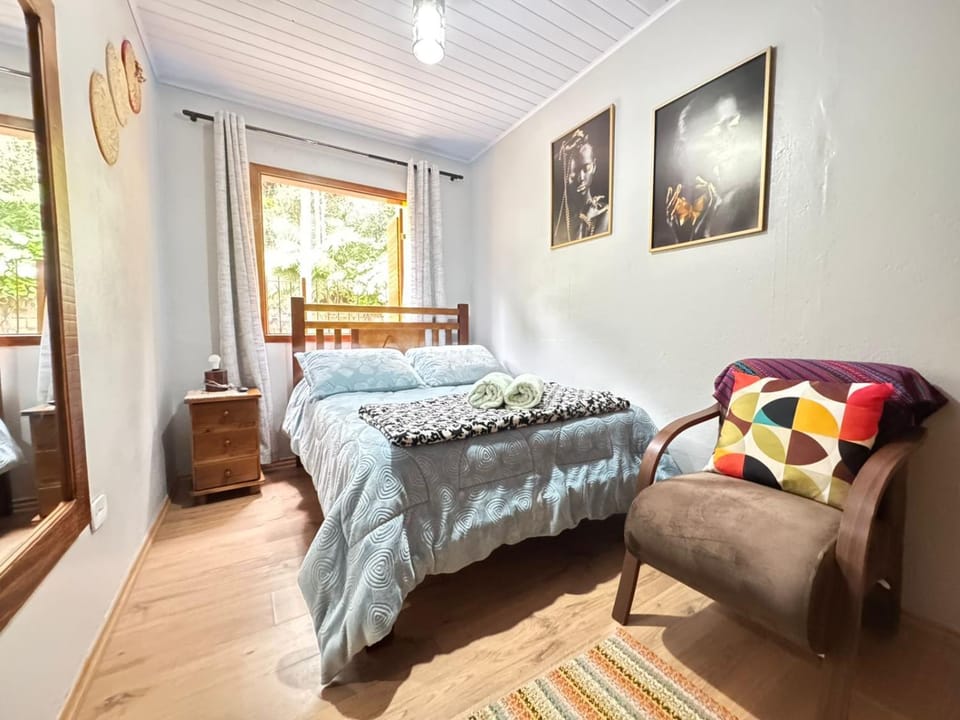 Casa Conforto 8 min do centrinho by HospedaHost House in Campos do Jordão