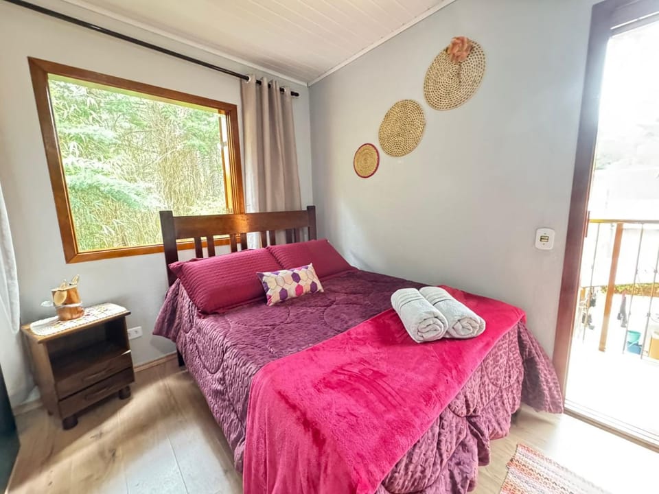 Casa Conforto 8 min do centrinho by HospedaHost House in Campos do Jordão