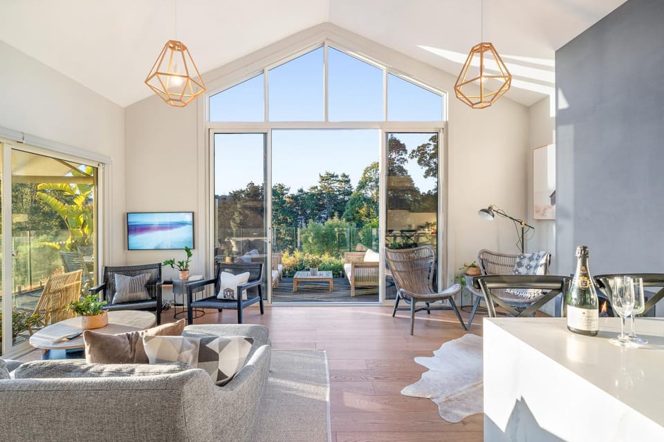 Ralphies Villa 2 bed 2 bath with Valley views Villa in Kangaroo Valley