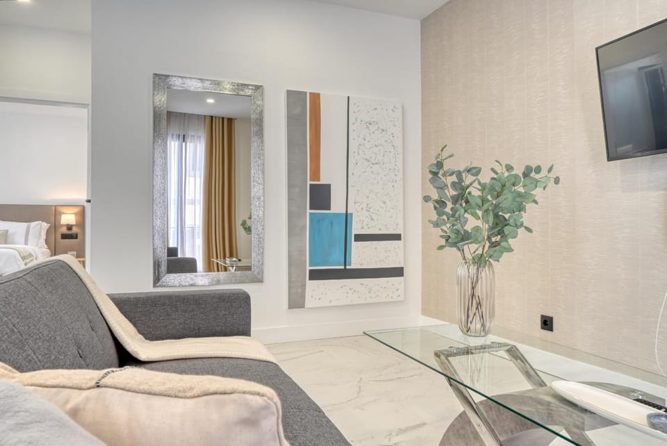 Communal lounge/ TV room, Living room