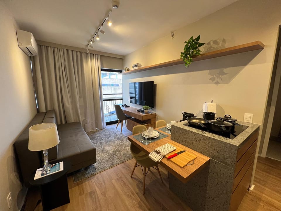 TV and multimedia, Kitchen or kitchenette, Seating area