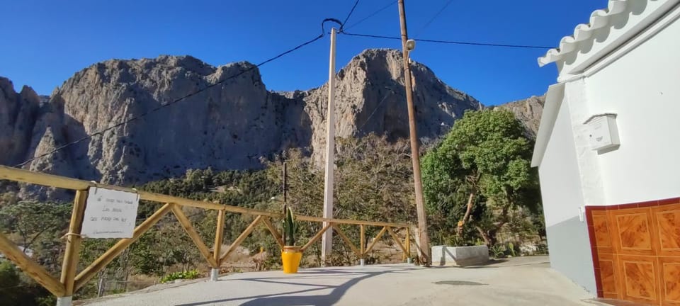 Nearby landmark, Garden view, Mountain view