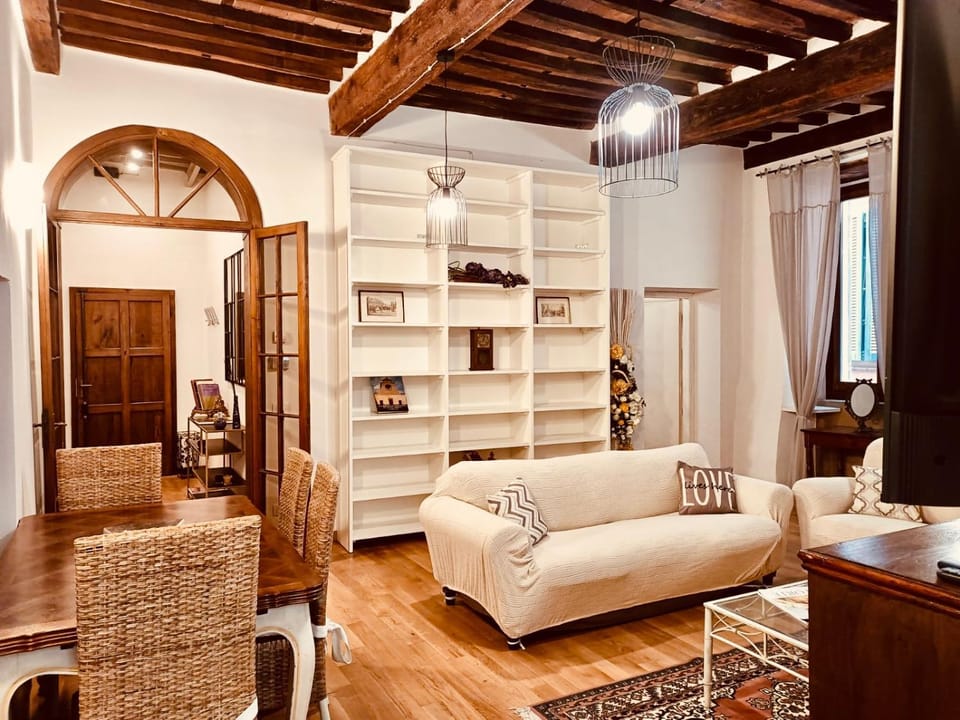 La Piccola Atene Agorà Centro Storico Pietrasanta Apartment in Pietrasanta