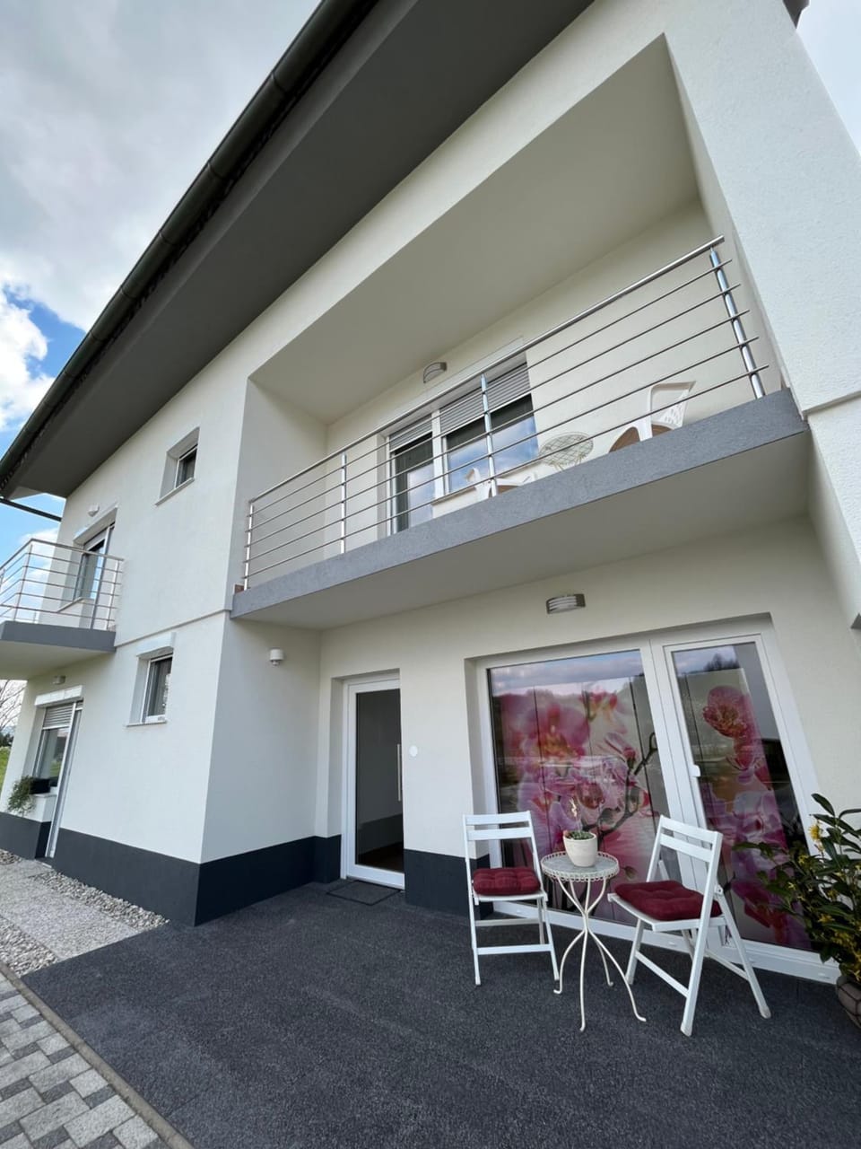 Property building, Patio, Day