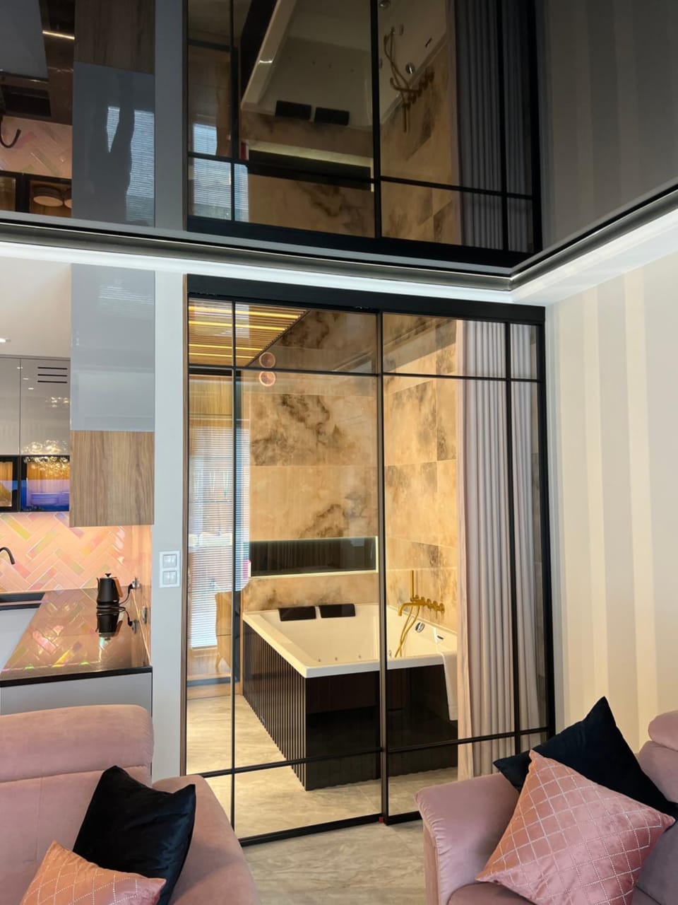 Golden Life Apartment in Poland