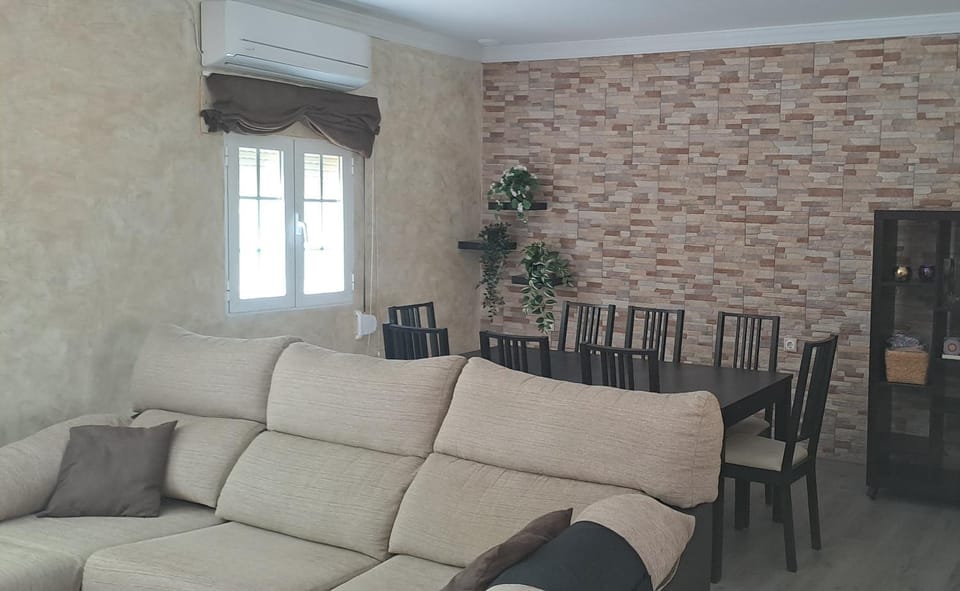 Living room, Dining area, air conditioner