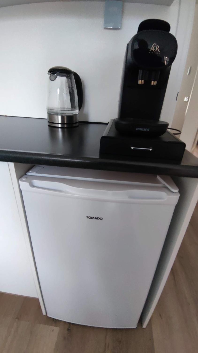 Coffee/tea facilities, Kitchen or kitchenette, Breakfast