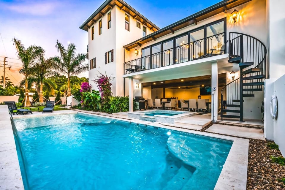 The Big Top House in Saint Armands Key