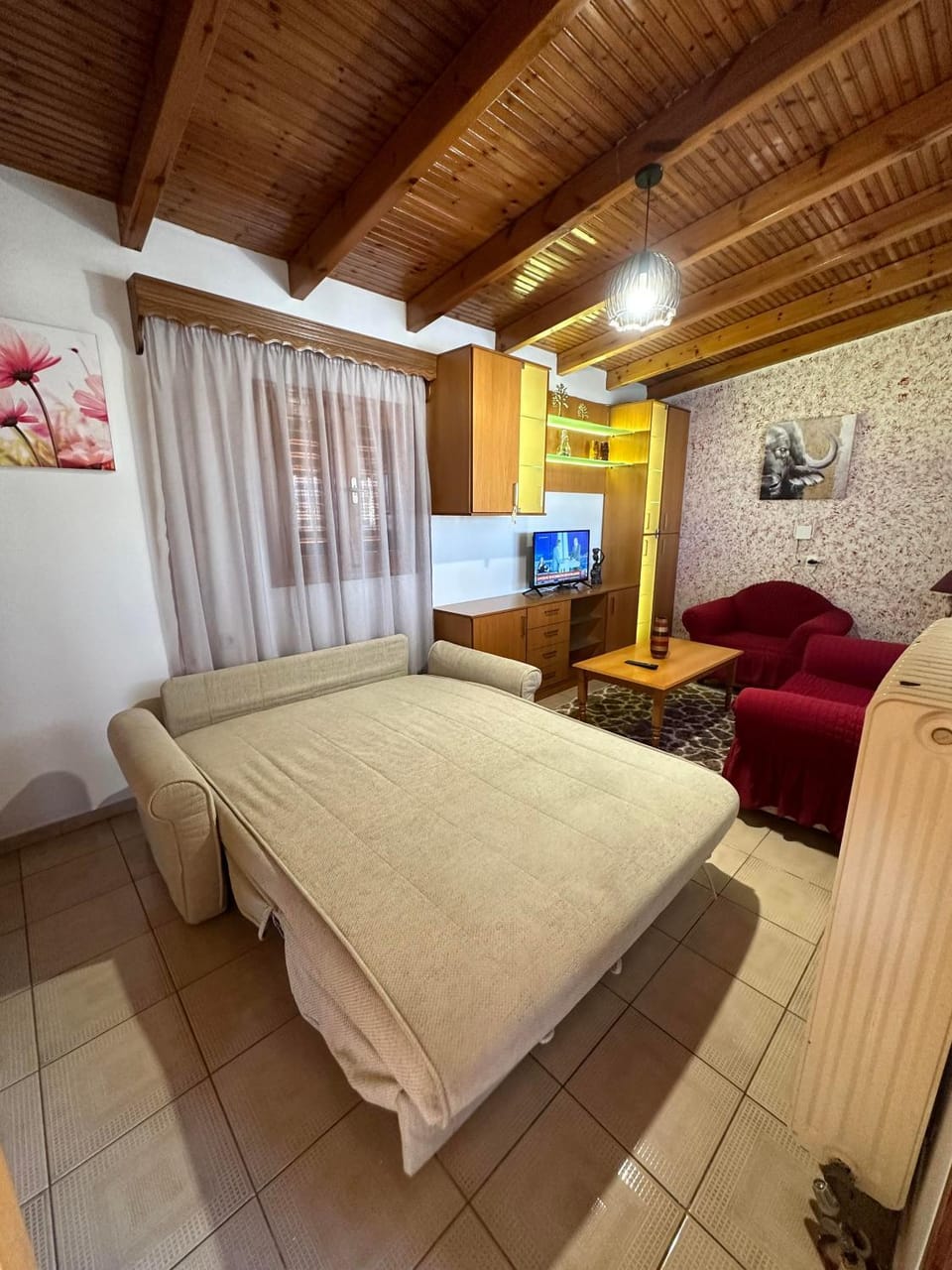 Bed, Living room, Seating area