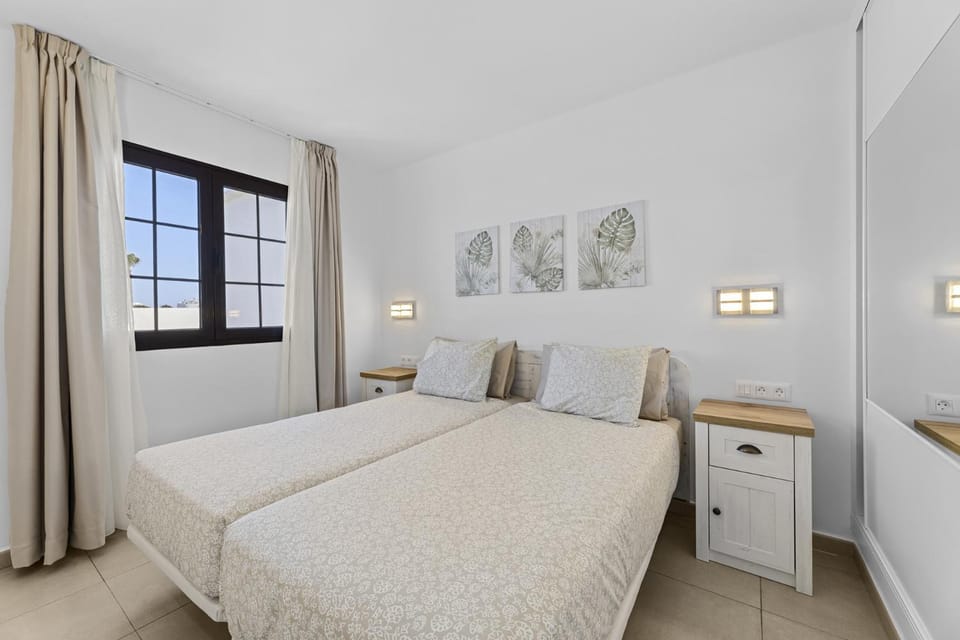 Casahost Bastian Boutique I Seaview Apartment in Costa Teguise