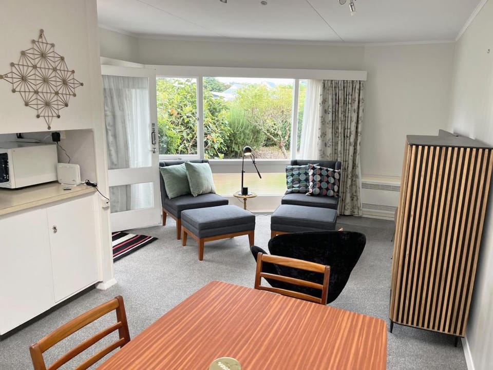 Maitai River Romance - in Town House in Nelson