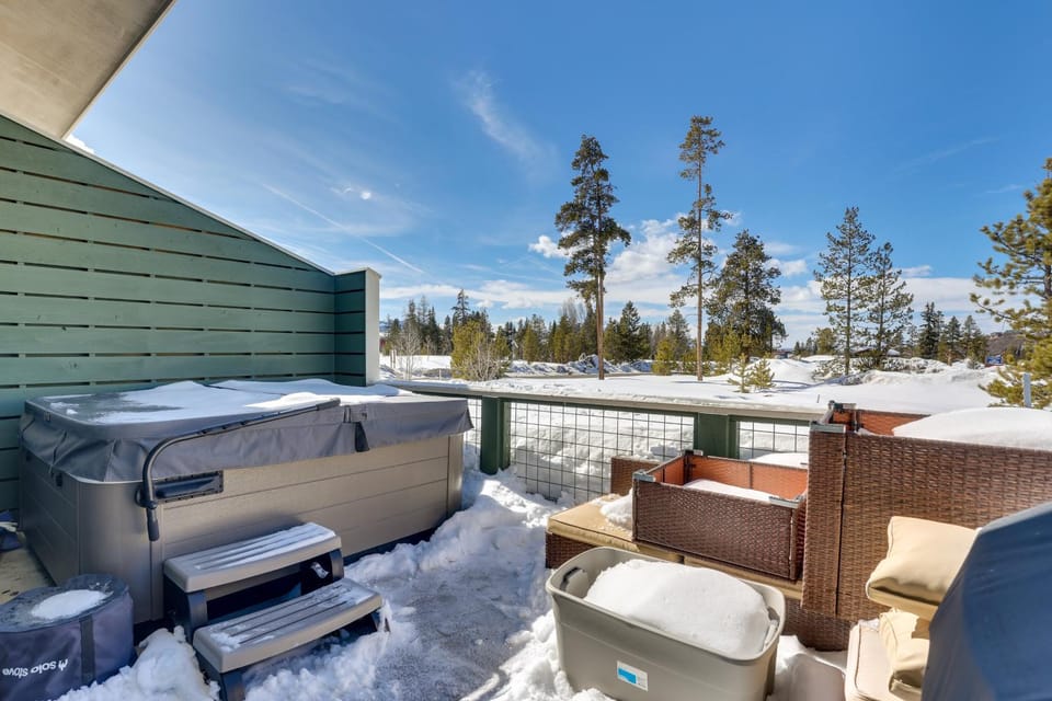Fraser Vacation Rental - Shuttle to Winter Park! House in Fraser