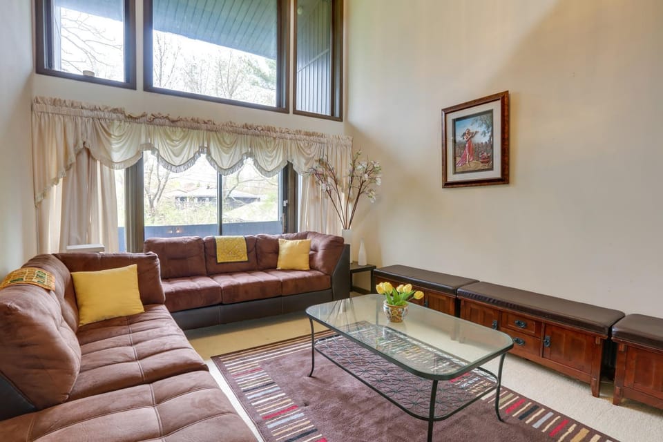 Frankfort Home with 3 Balconies - 3 Mi to Downtown House in Frankfort