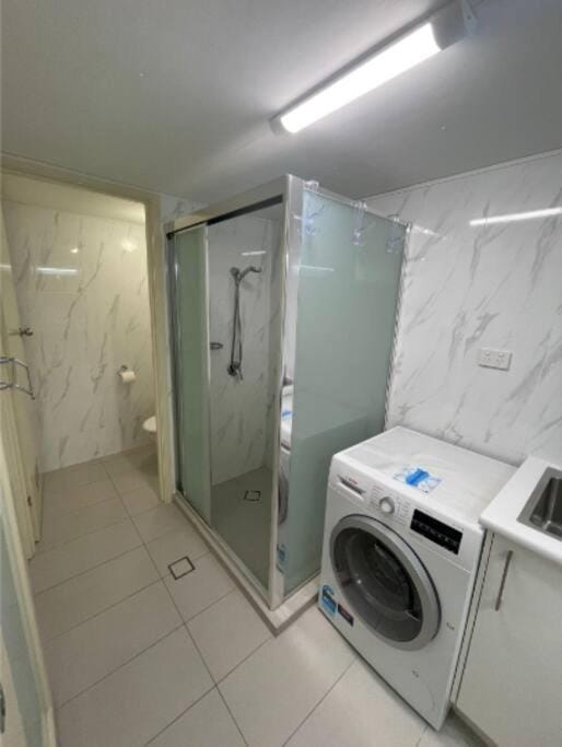 2 Bedroom Ocean-view Apartment Apartment in Mermaid Beach