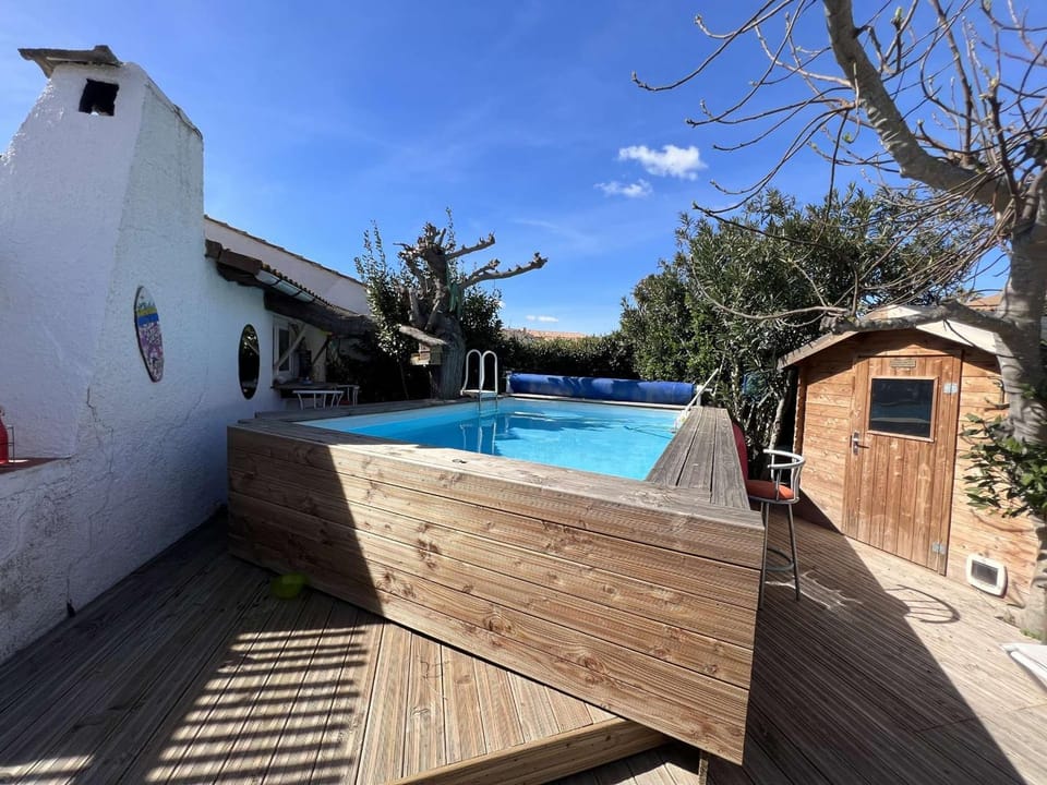 Maison avec Piscine Privée, Proche Plage et Commerces, Jardin et Terrasse, 6 Pers - FR-1-701-61 House in Occitanie