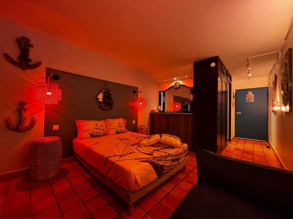 Bed, Photo of the whole room, Bedroom, towels, wardrobe