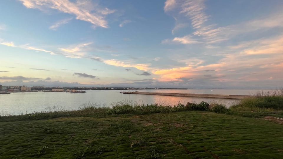 Toilet, Natural landscape, Garden, View (from property/room), Garden view, Sea view, Sunrise