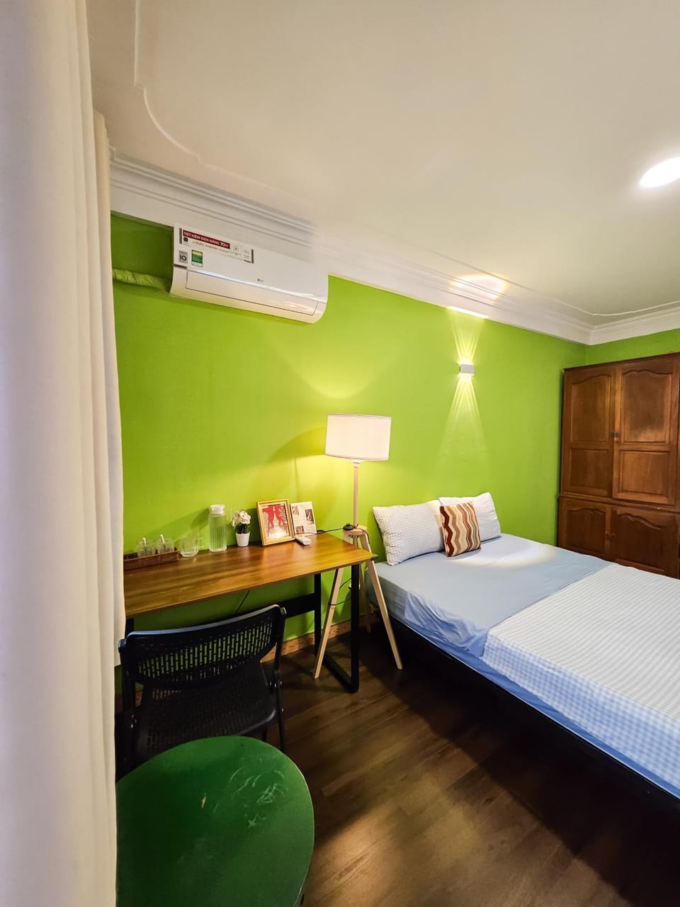Seating area, Bedroom