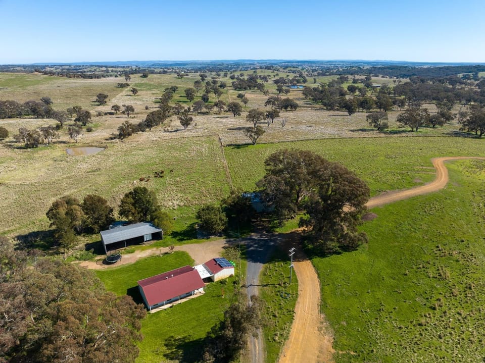 Cooinda Cottage - Beautiful Borenore Farm Stay House in Orange