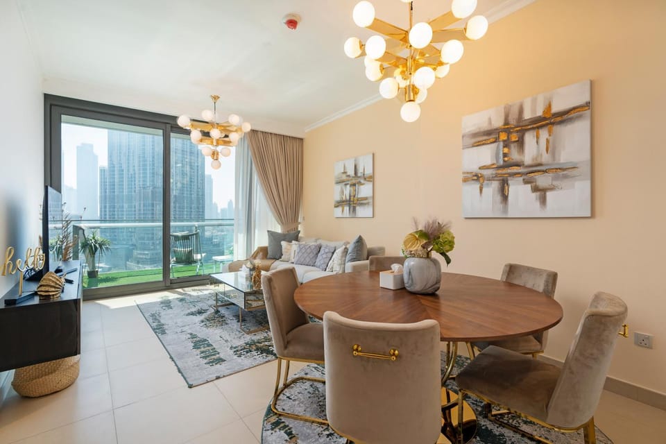 Living room, Dining area