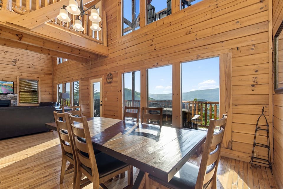 Balcony/Terrace, Living room, Dining area, Mountain view, furniture