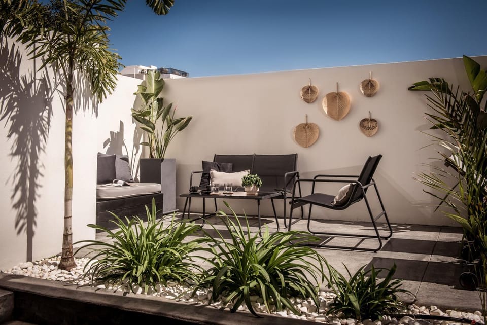 Patio, Seating area