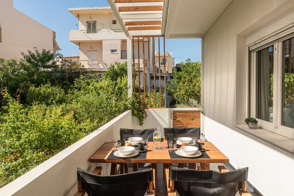 Patio, Day, Garden, Balcony/Terrace, Garden view