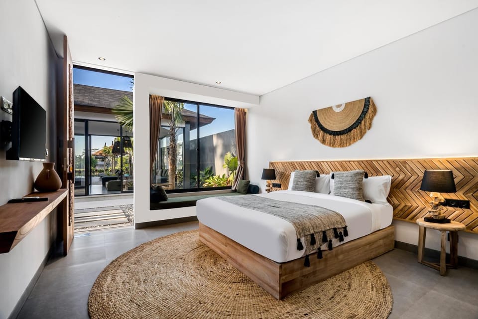 Bed, TV and multimedia, View (from property/room), Bedroom, air conditioner