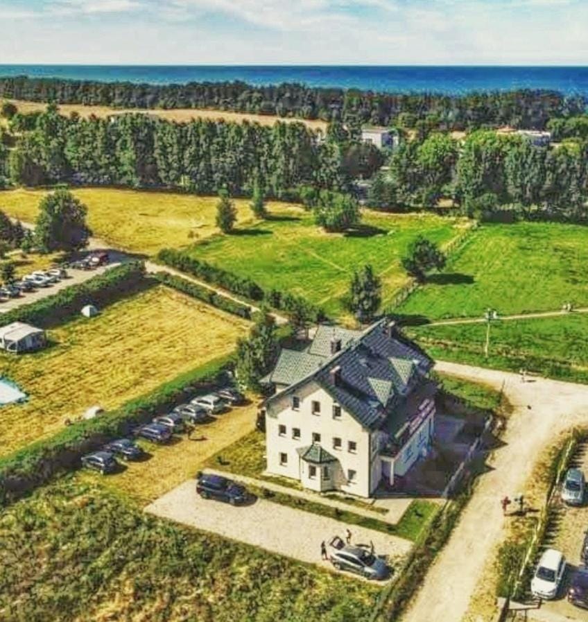 Neighbourhood, Bird's eye view