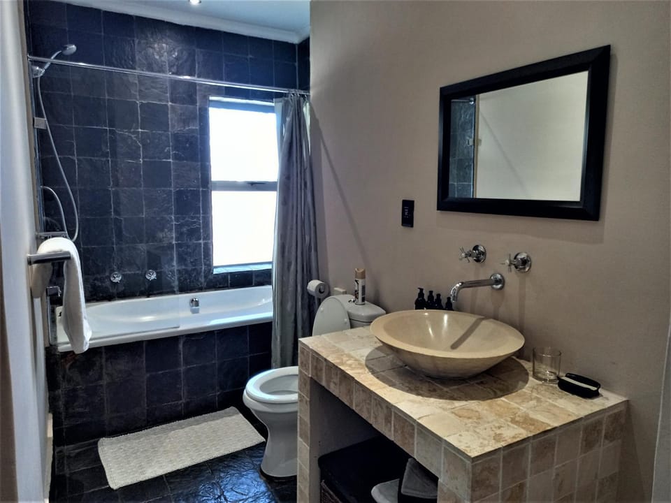 Shower, Toilet, Bathroom, Bath