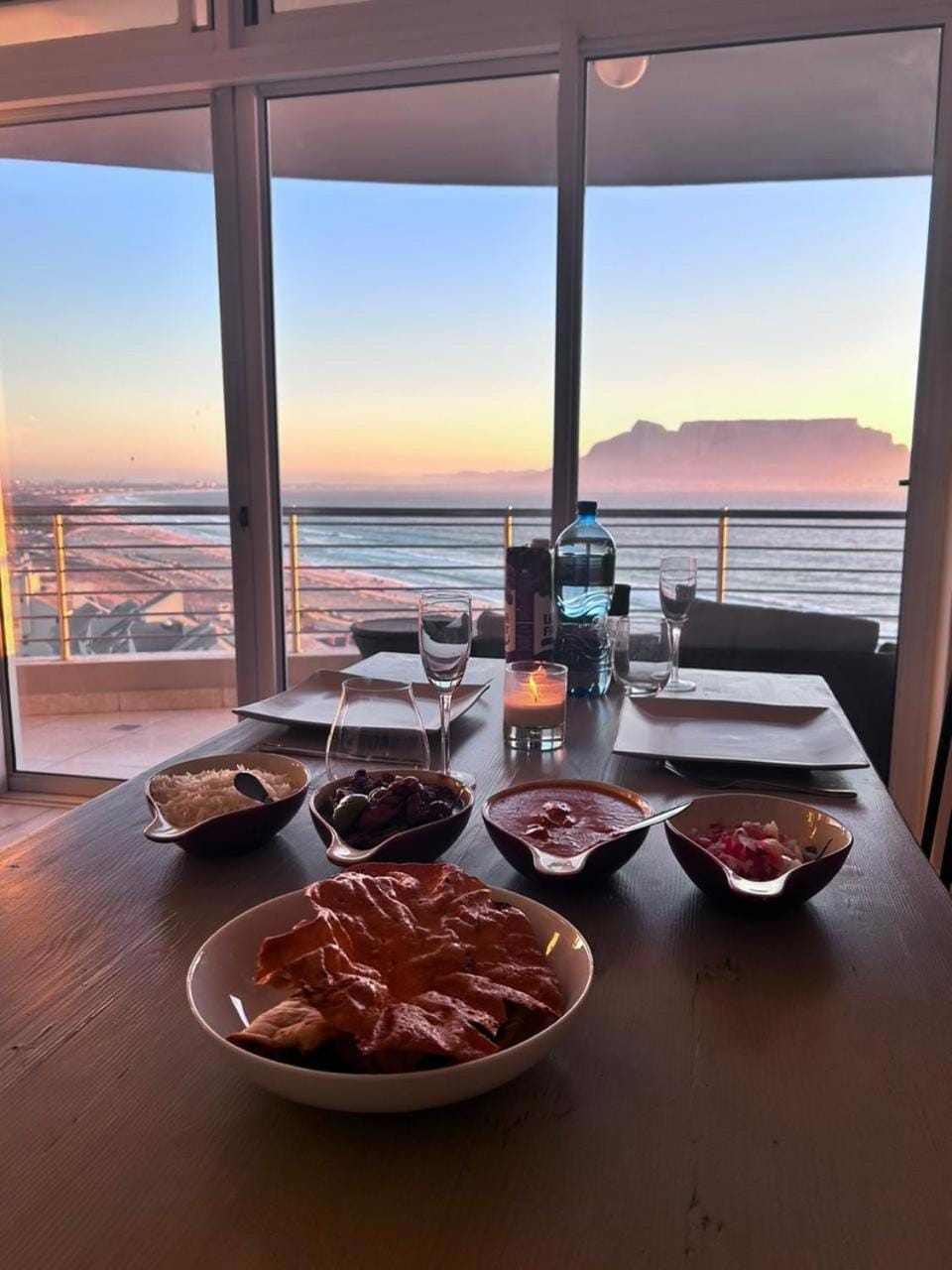 Portico 1006 Beachfront Apartment with Panoramic Views Apartment in Cape Town