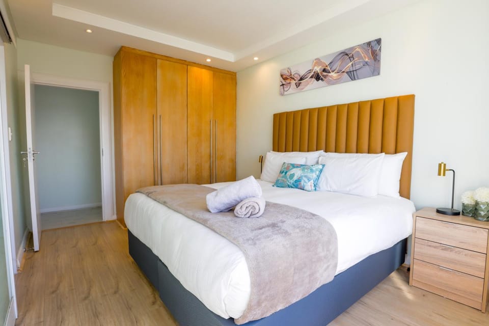 Portico 1006 Beachfront Apartment with Panoramic Views Apartment in Cape Town