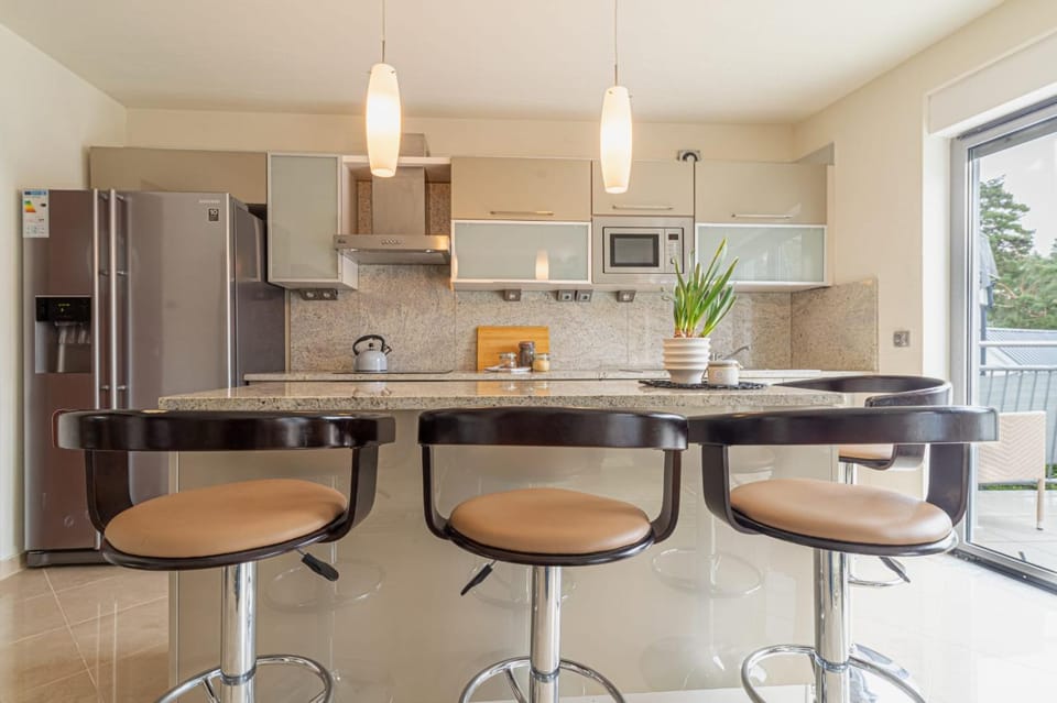 Apartament HAPPY - BASEN, PLAŻA, OCHRONA 24h - 3 SYPIALNIE dla maksymalnie 8 osób Apartment in West Pomeranian Voivodeship, Poland