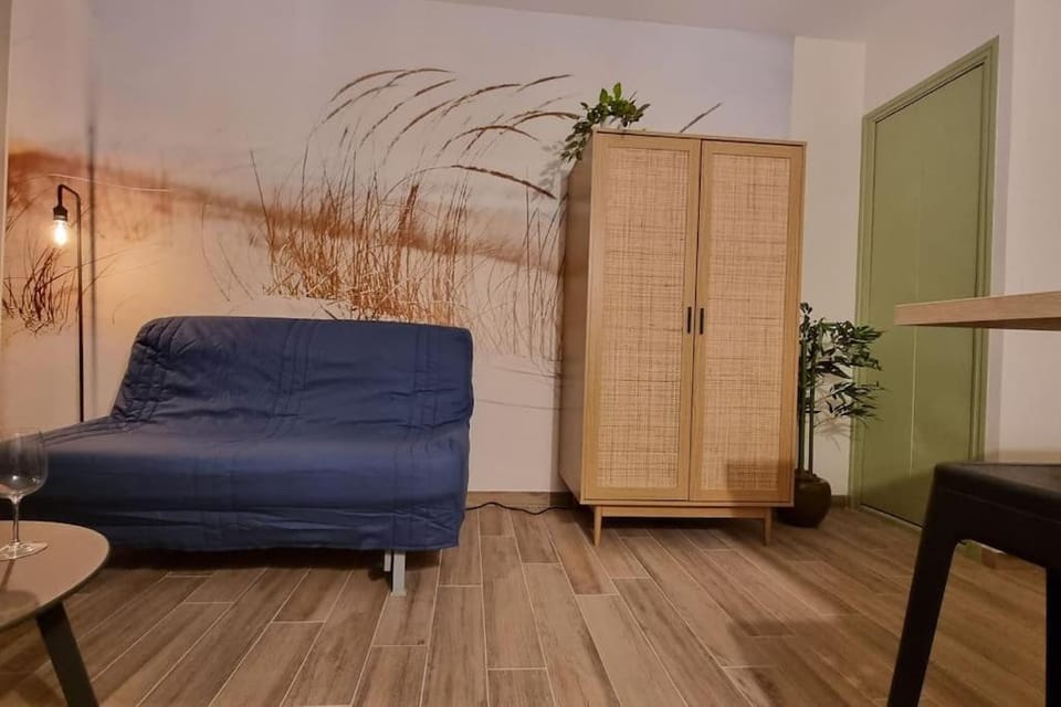 Living room, Seating area, wardrobe
