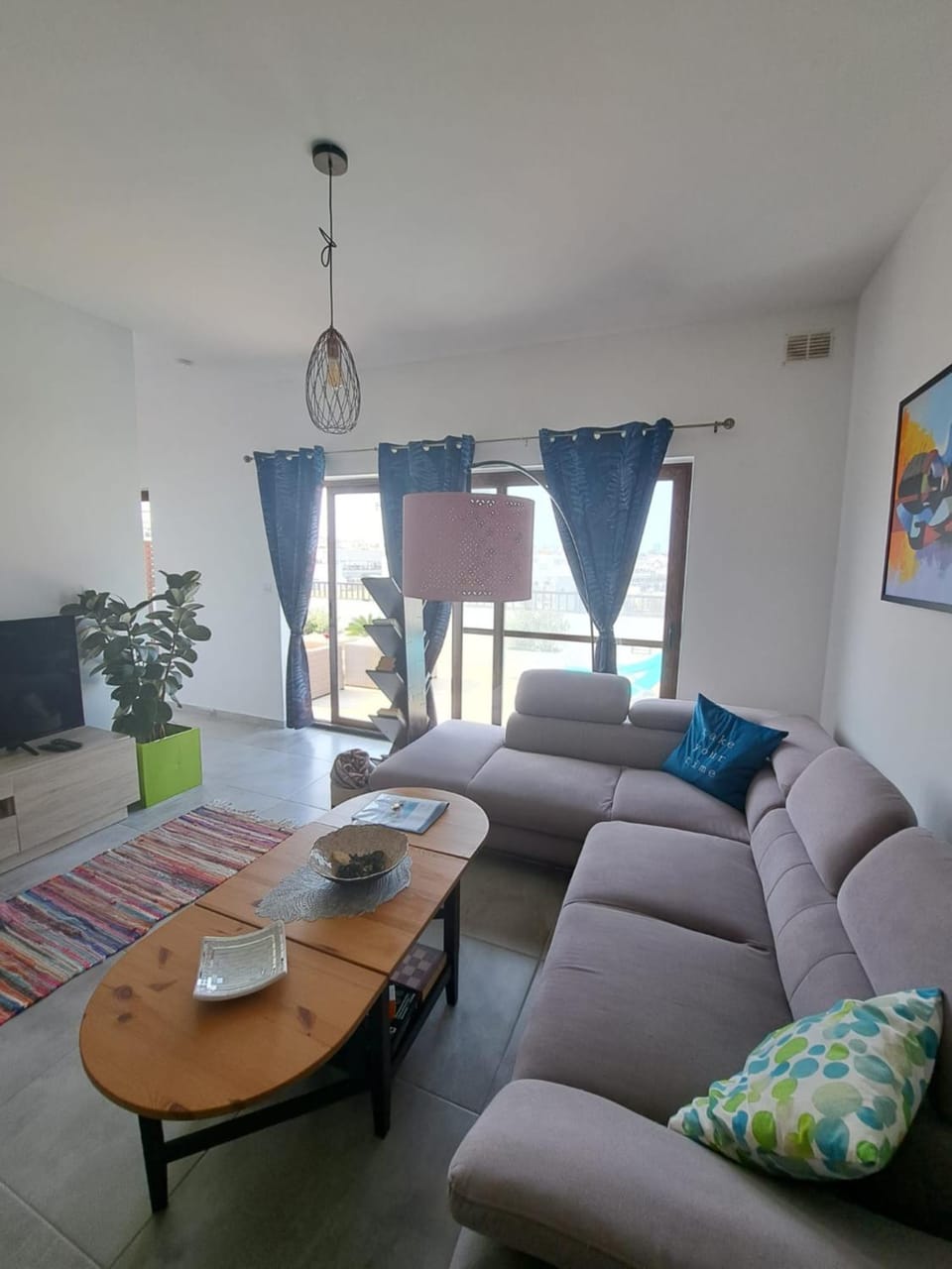 TV and multimedia, Living room, Seating area