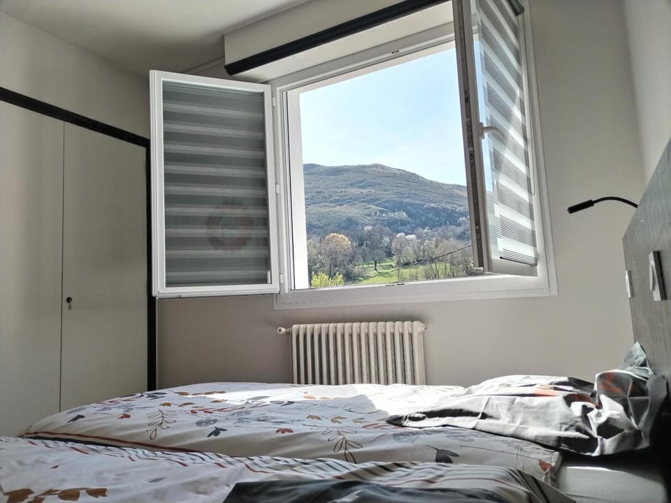 Bed, Natural landscape, Bedroom, Mountain view