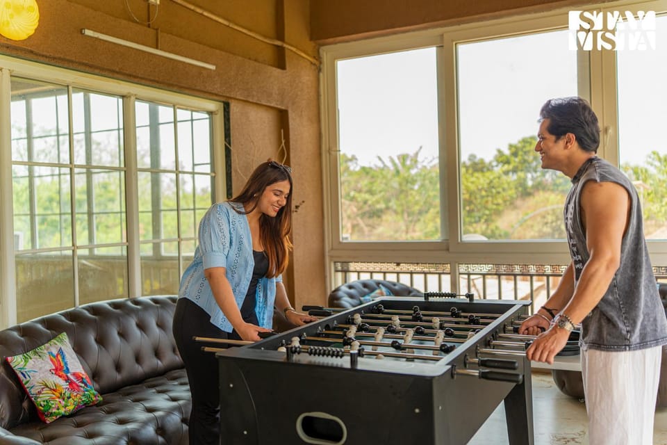 Game Room, group of guests