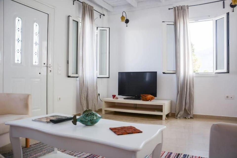 White wave villa, 3min walk from beach Apartment in Kamari