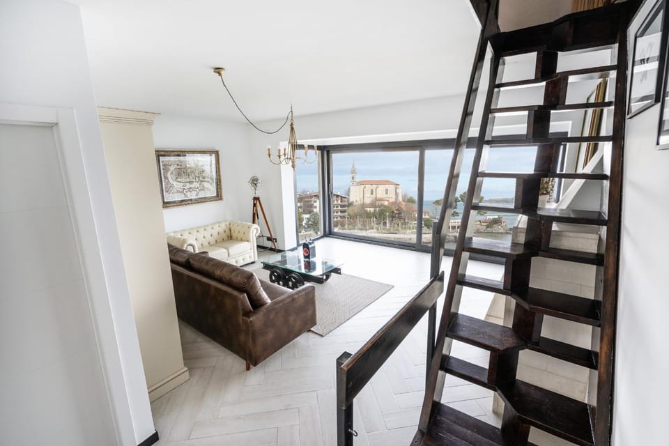 Natural landscape, Living room, Seating area