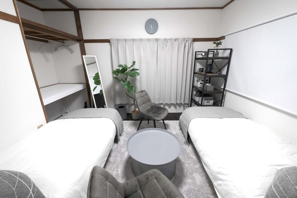 Bed, Living room, Photo of the whole room, Bedroom, air conditioner, air conditioner